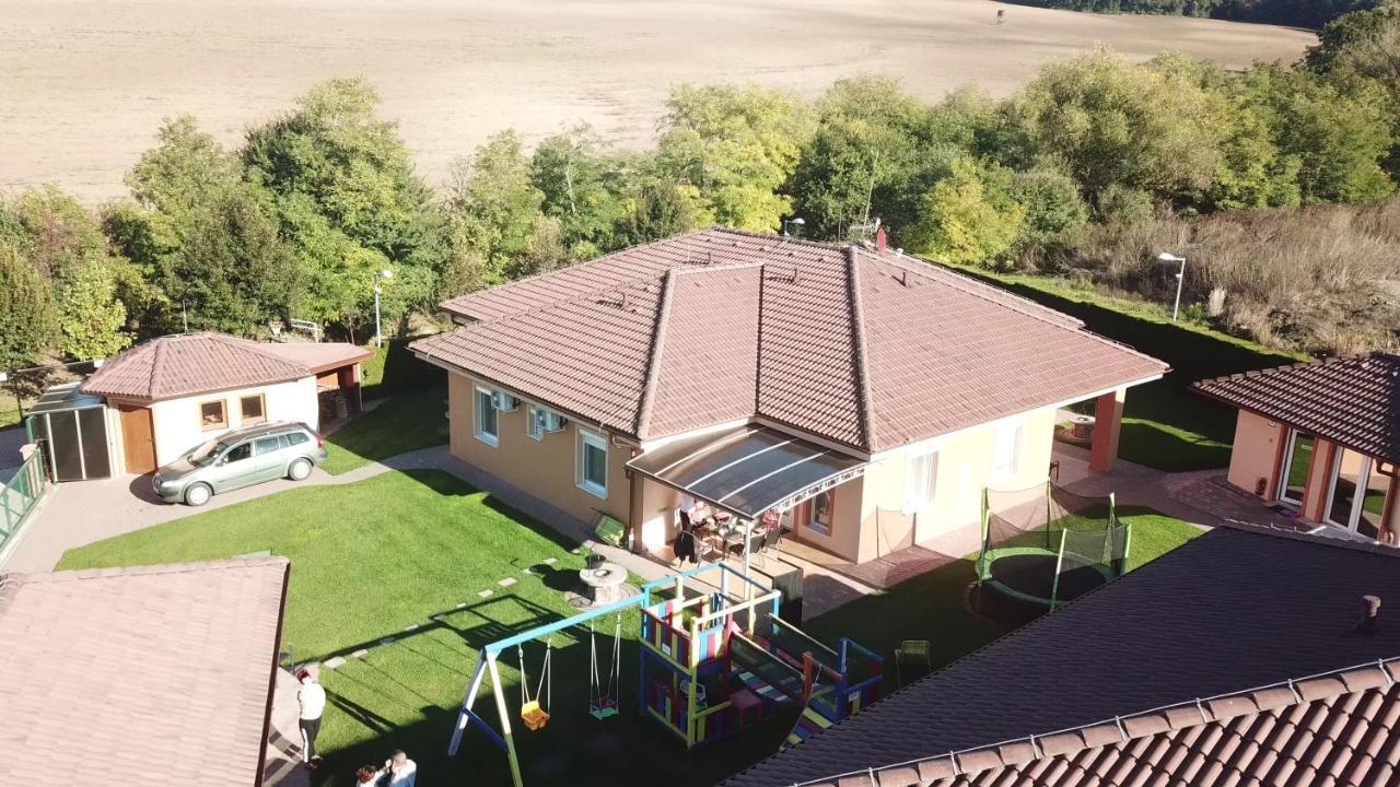 Villa Gracia Podhajska Exterior photo